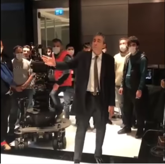 Gel Dese Aşk ekibiyle video çeken Erkan Petekkaya'dan tuzu kuru açıklama