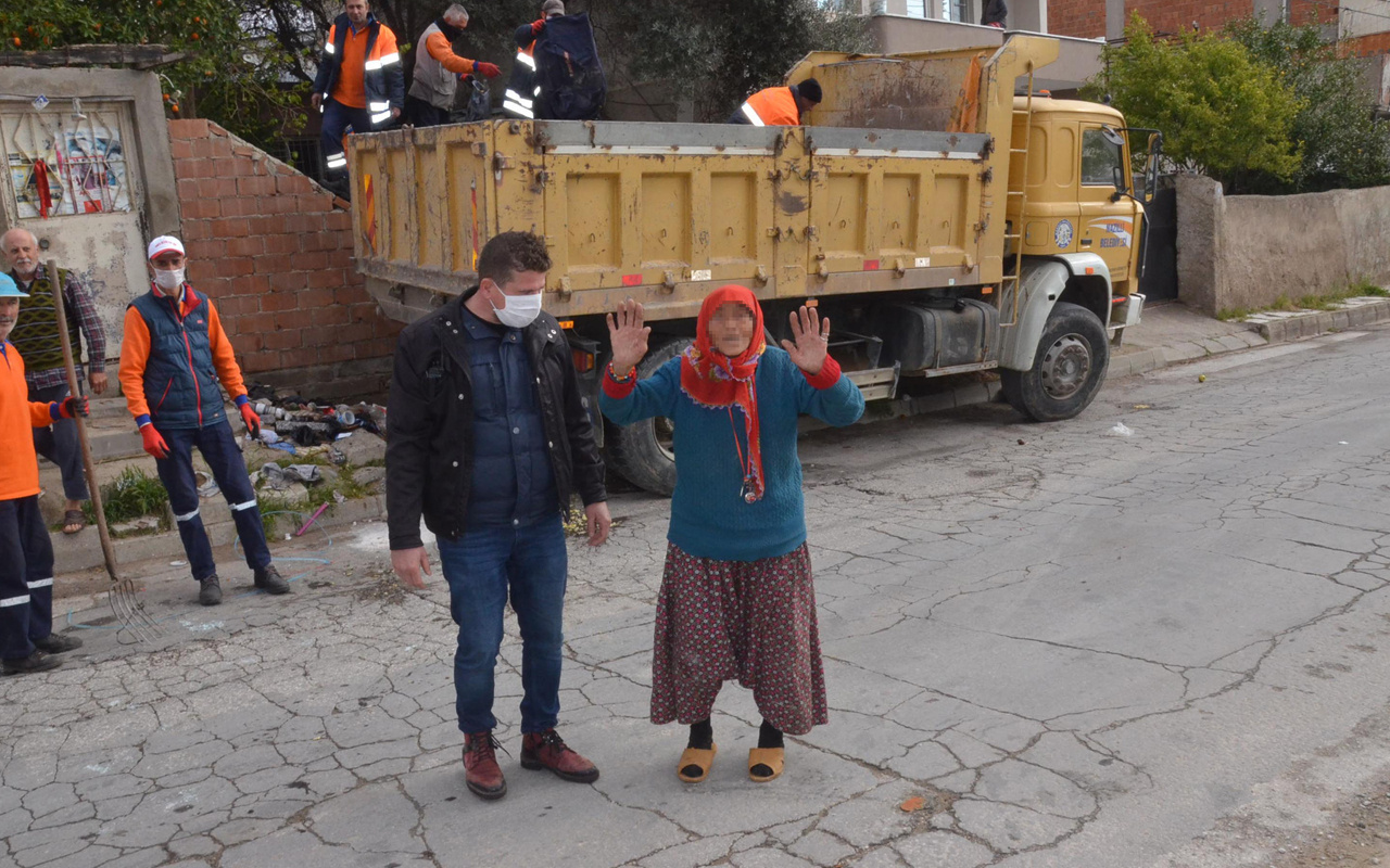 Aydın'da yalnız yaşayan kadın evini çöplüğe çevirmiş 5 kamyon çöp çıkartıldı