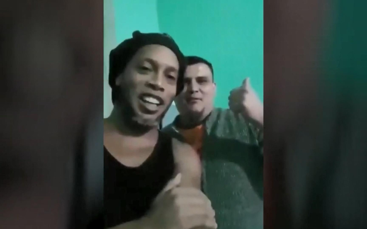 Ronaldinho’dan ailesine videolu mesaj