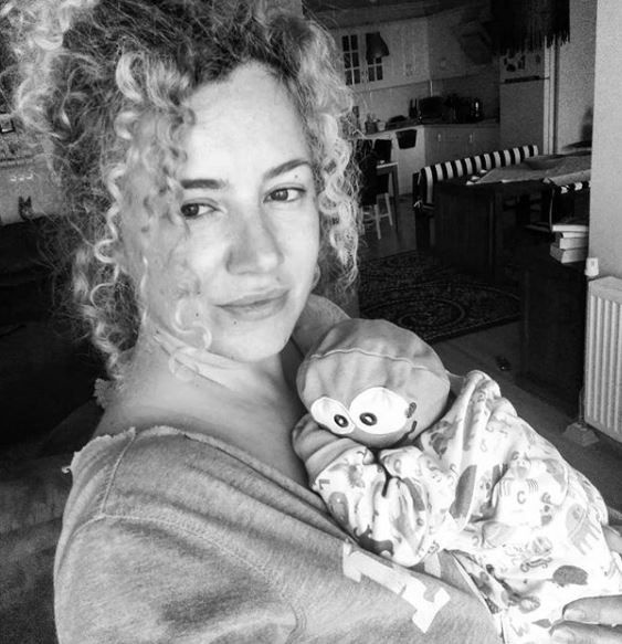 Kanal D dizisi Arka Sokaklar'ın oyuncusuydu Pınar Aydın ikinci kez anne oldu!