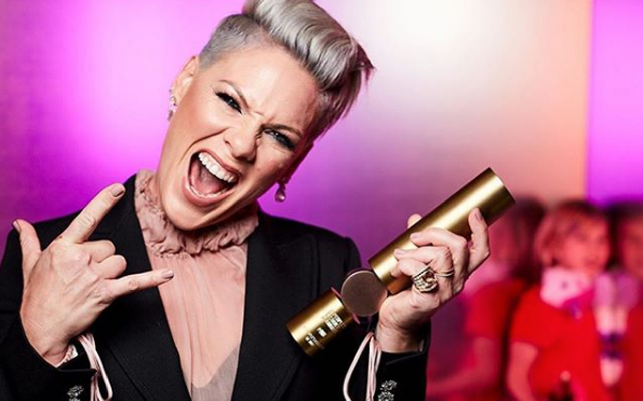 Koronavirüsü yenen şarkıcı Pink : Başıma gelen en korkunç şeydi