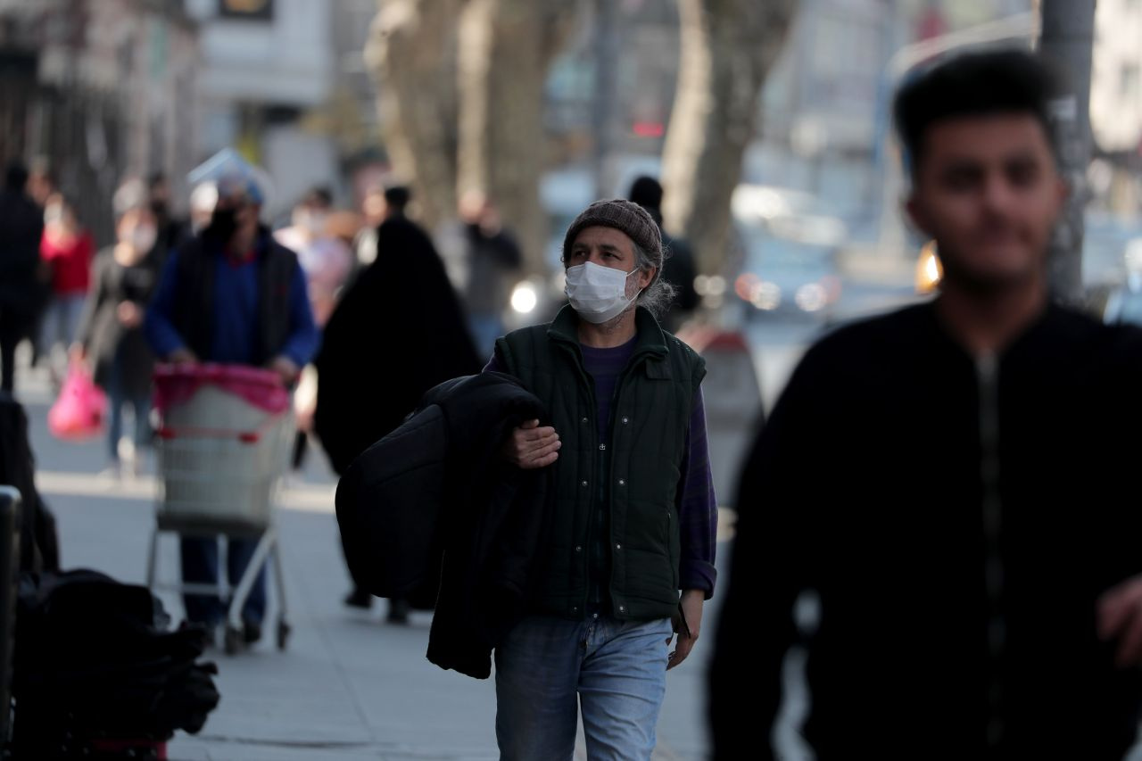 İstanbul Fatih'te koronavirüs önlemleri hiçe sayıldı
