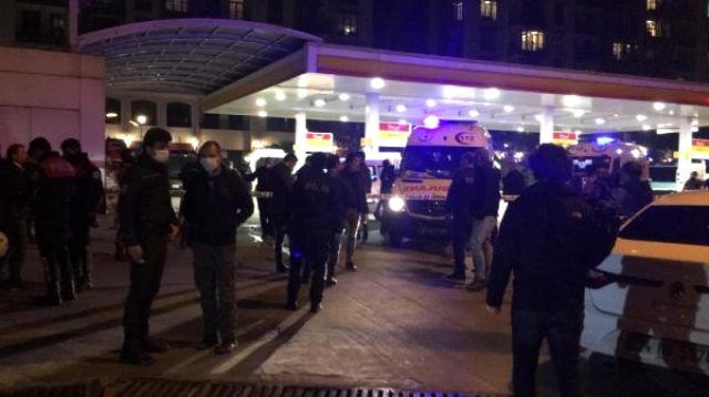 Beyoğlu'nda yol kontrolü yapan polislere ateş açıldı