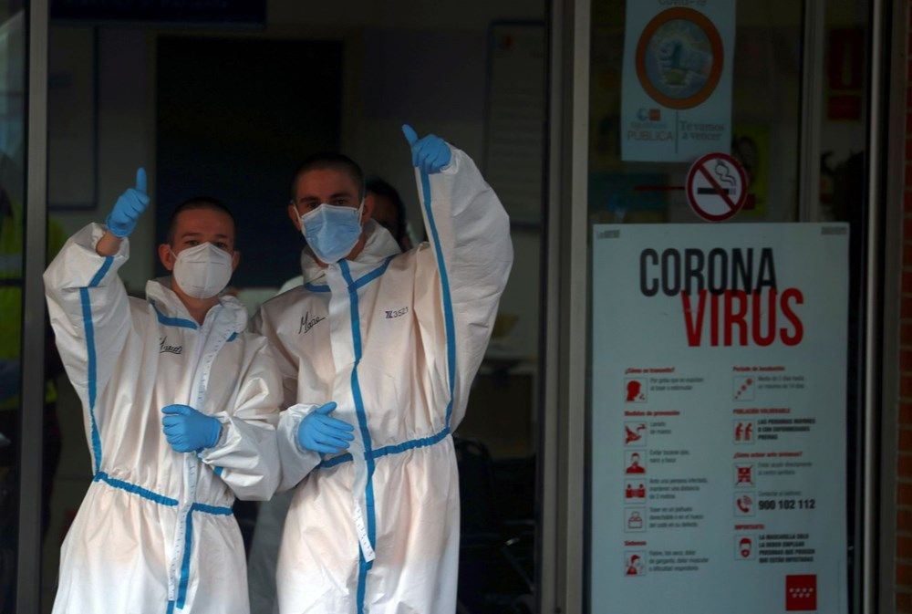 İspanya ve İtalya koronavirüse rağmen geri dönüyor