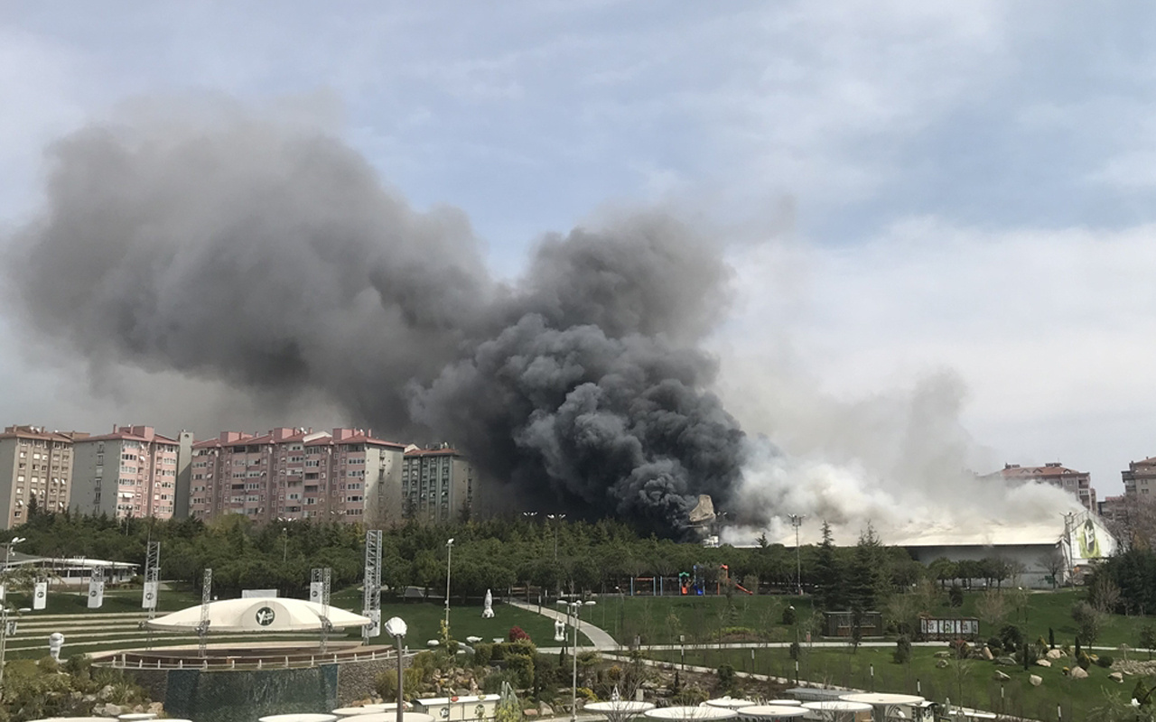 İstanbul'da işyerini yaktı söndürmeye gelen itfaiyeyi pompalı tüfekle engelledi