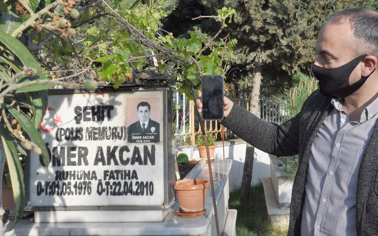 Gaziantep'te şehit oğlunun mezarına gidemedi diğer oğlu acısını hafifletti