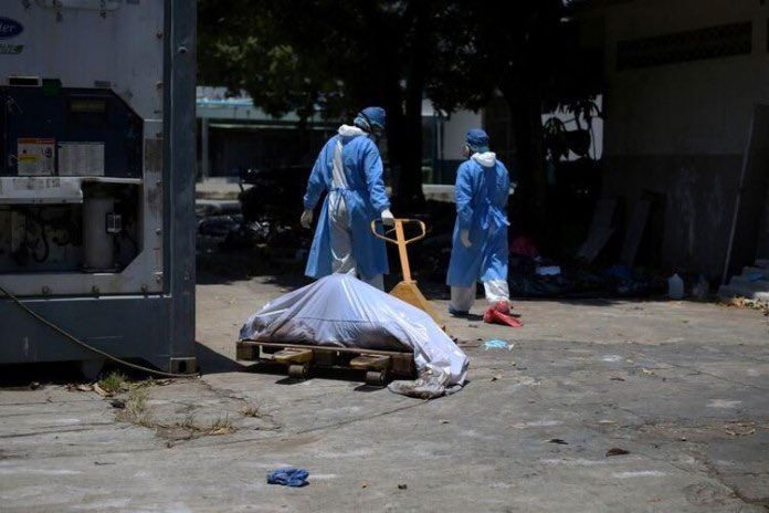 Ekvador'da Kovid-19'un merkez üssü Guayaquil'de 1424 ceset toplandı