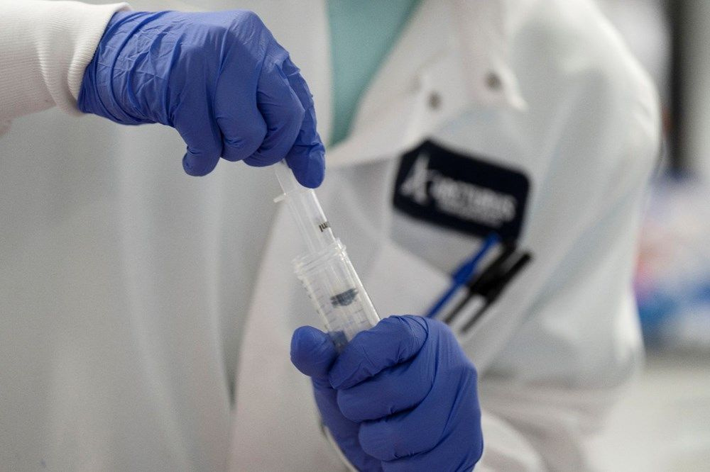 İngiltere’de koronavirüs aşısı için insan deneylerine başlanacak