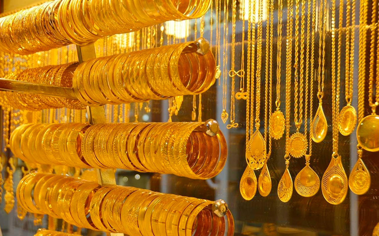 Altın fiyatları düşer mi? Gram altın yeni rekor kırdı 385 sınırını aştı - Internet Haber