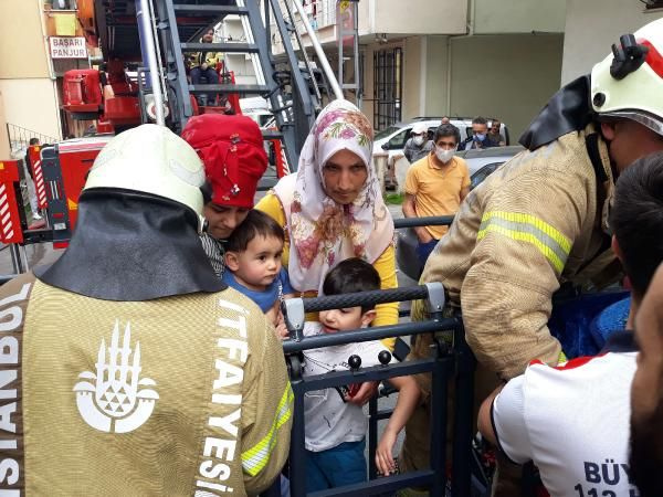 Maltepe'deki yangında can pazarı; mahsur kalan 1'i bebek 10 kişi kurtarıldı