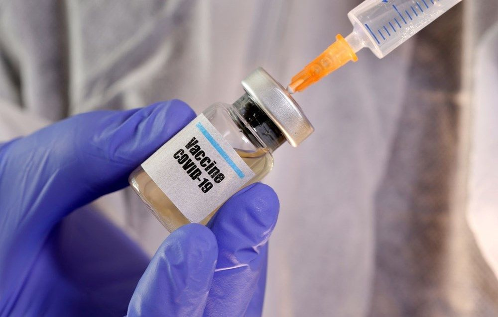 İngiltere'de koronavirüse karşı geliştirilen aşının klinik denemelerine başlanıyor