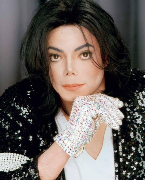 Michael Jackson'ın burnu yine gündem! Cansız bedenini gördüklerini iddia ettiler