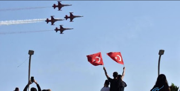 Türk Yıldızları 23 Nisan özel gösteri videosu yayınladı! Nefes kesen görüntüler