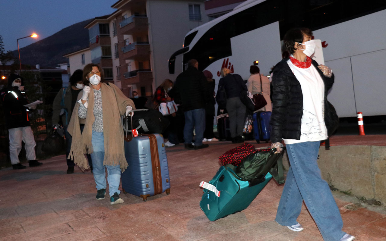 İsviçre'den getirilen 155 Türk vatandaşı Amasya'da yurda yerleştirildi