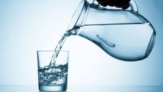 Sahurda ya da iftarda çok su içmek doğru mu? Oruç tutarken susuzluğu gideren 5 öneri!