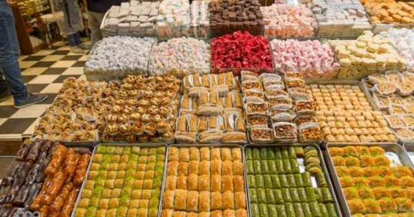 Ramazan'da hangi tatlılar bağışıklık düşmanı? İşte uzak durmanız gereken tatlılar