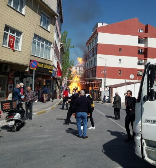 İstanbul'da şiddetli doğal gaz patlaması! Alev topuna döndü