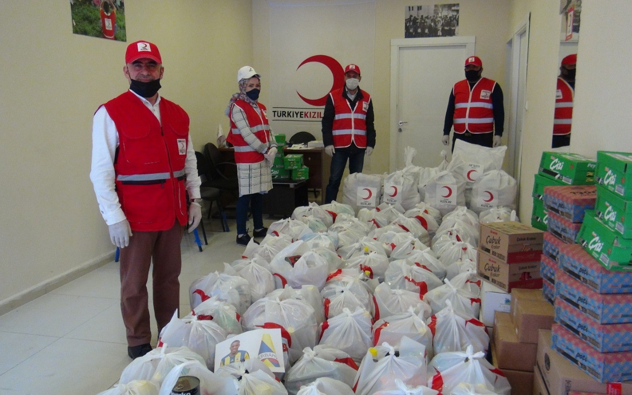 Garry Rodrigues’in gönderdiği yardım kolileri Bitlis’e dağıtıldı