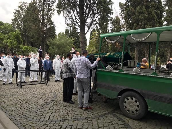 Koronavirüs nedeniyle hayatını kaybeden Ömer Döngeloğlu son yolculuğuna uğurlandı