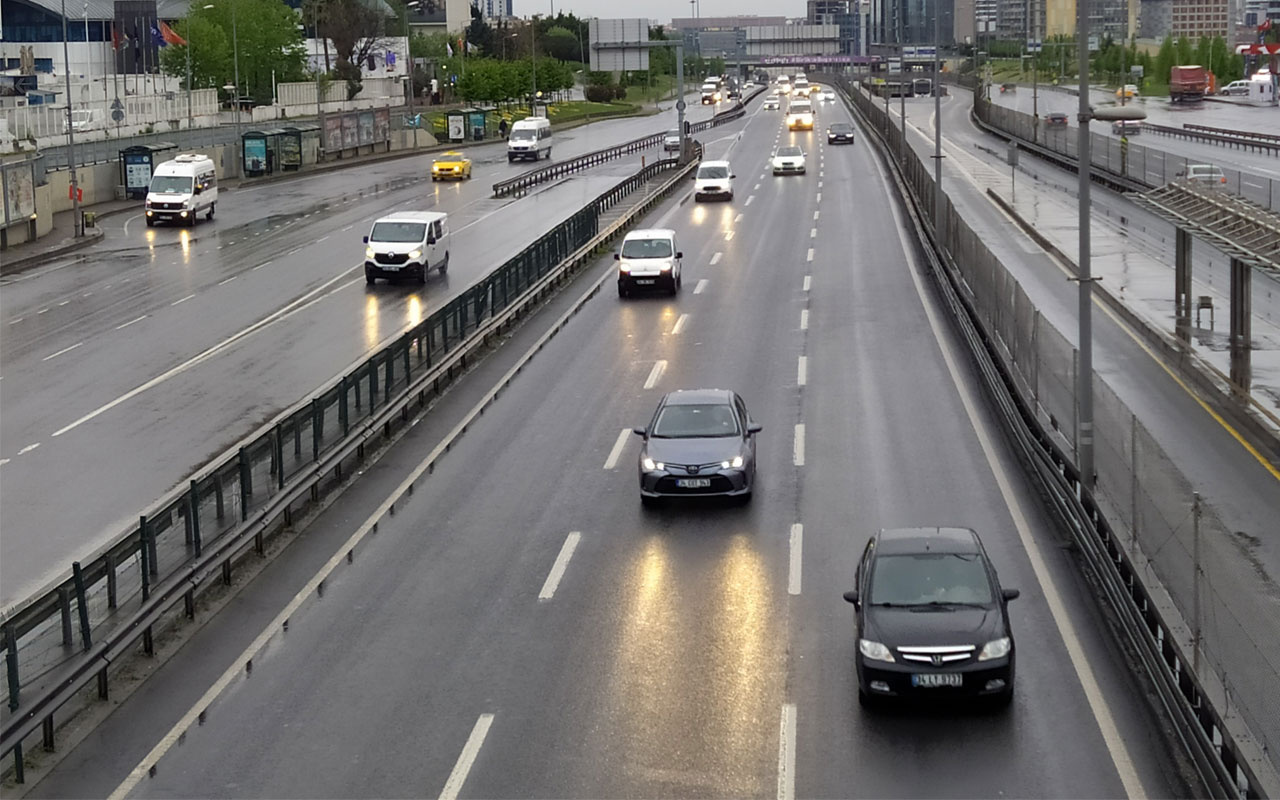 İstanbul'da sokağa çıkma yasağından sonra hareketlilik başladı!