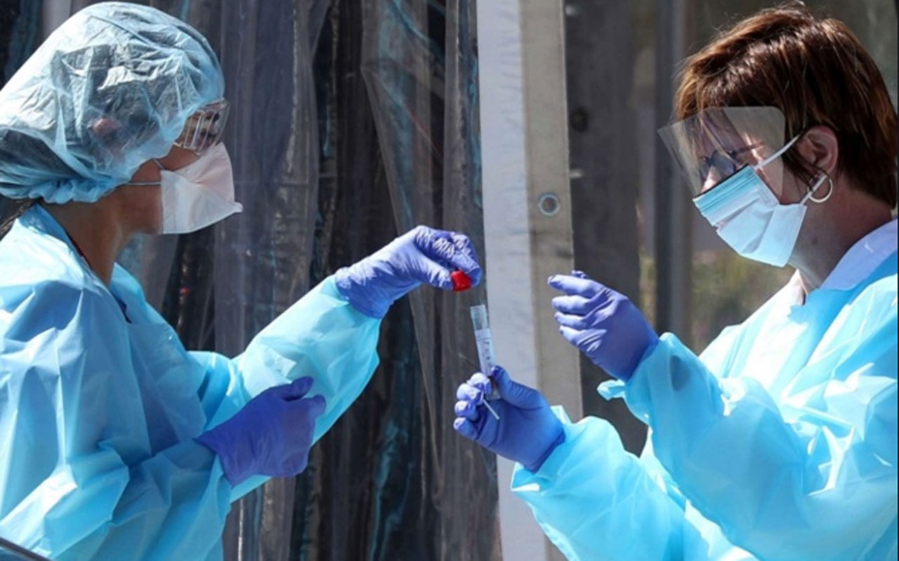 İzmir'de koronavirüse yakalanan sağlık çalışanı sayısı 466'ya yükseldi