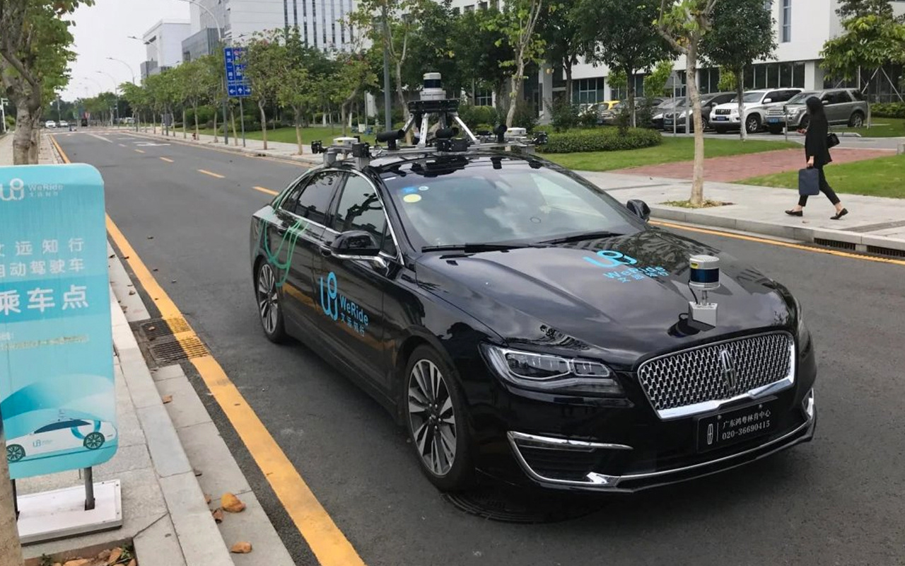 Çin’de sürücüsüz robot taksiler çalışmaya başladı korona nedeniyle 2 kat artırıldı