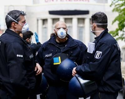 Almanya'da koronavirüs gerginliği! Çok sayıda gösterici gözaltında