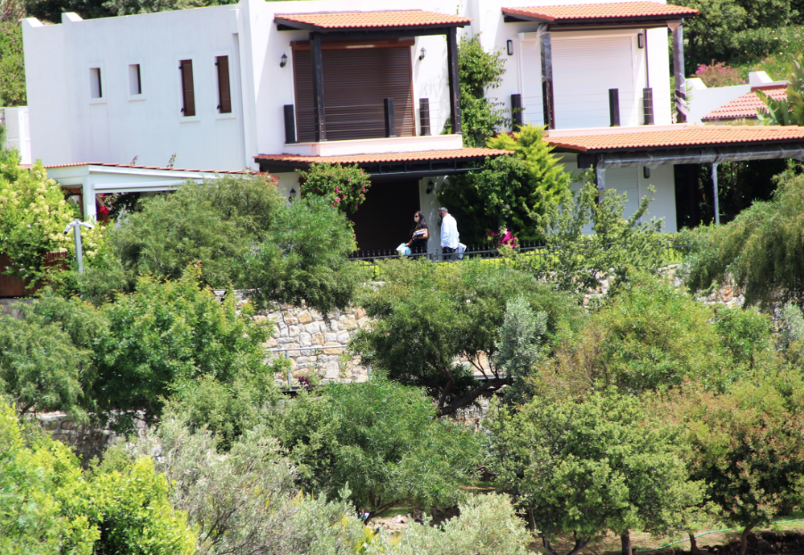 Yılmaz Özdil'in kaçak villasının yıkım işlemi durduruldu