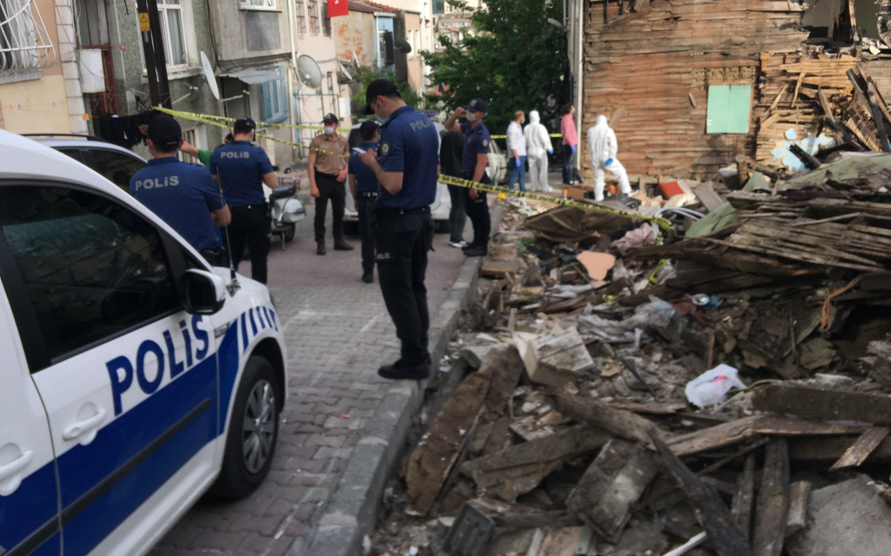 İstanbul Beyoğlu'nda 2 ay önce yanan binada yanmış kafatası bulundu