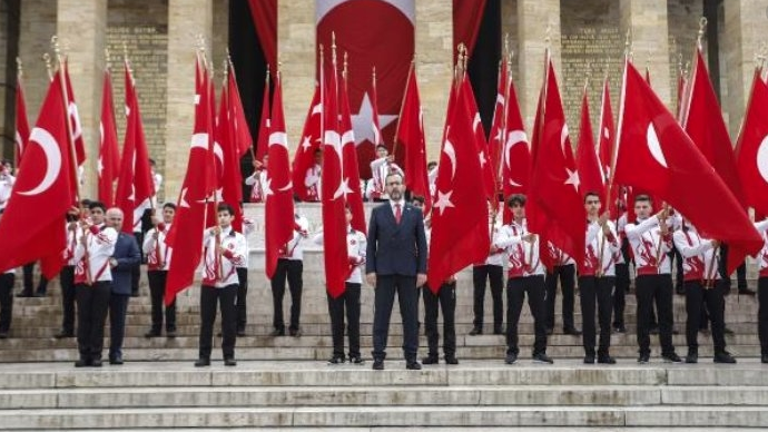 19 Mayıs kutlamaları Anıtkabir’de başladı! 101. yıl coşkusu