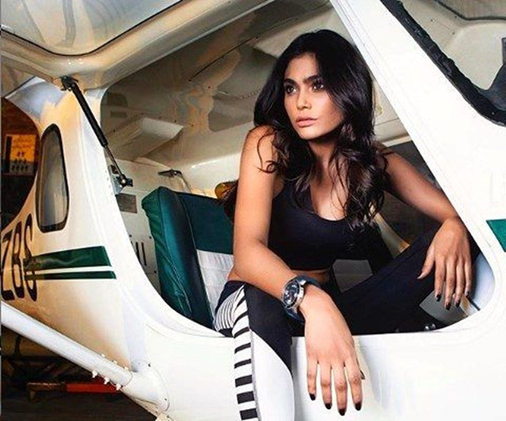Pakistan'ın ünlü modeli Zara Abid de düşen uçaktaydı! Ülke şokta