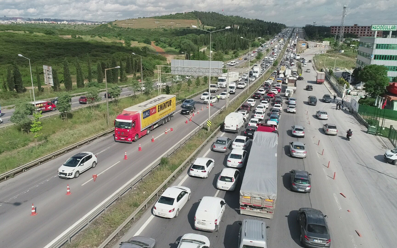 İstanbul çıkışında 65 yaş üstü trafiği