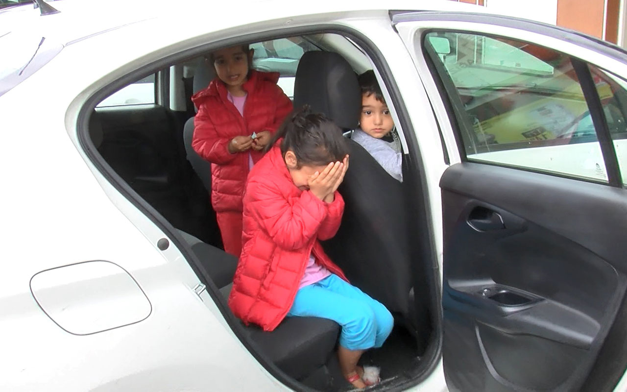 Esenyurt'ta otomobilde bırakılan ve korkudan ağlayan çocukları polis sakinleştirdi