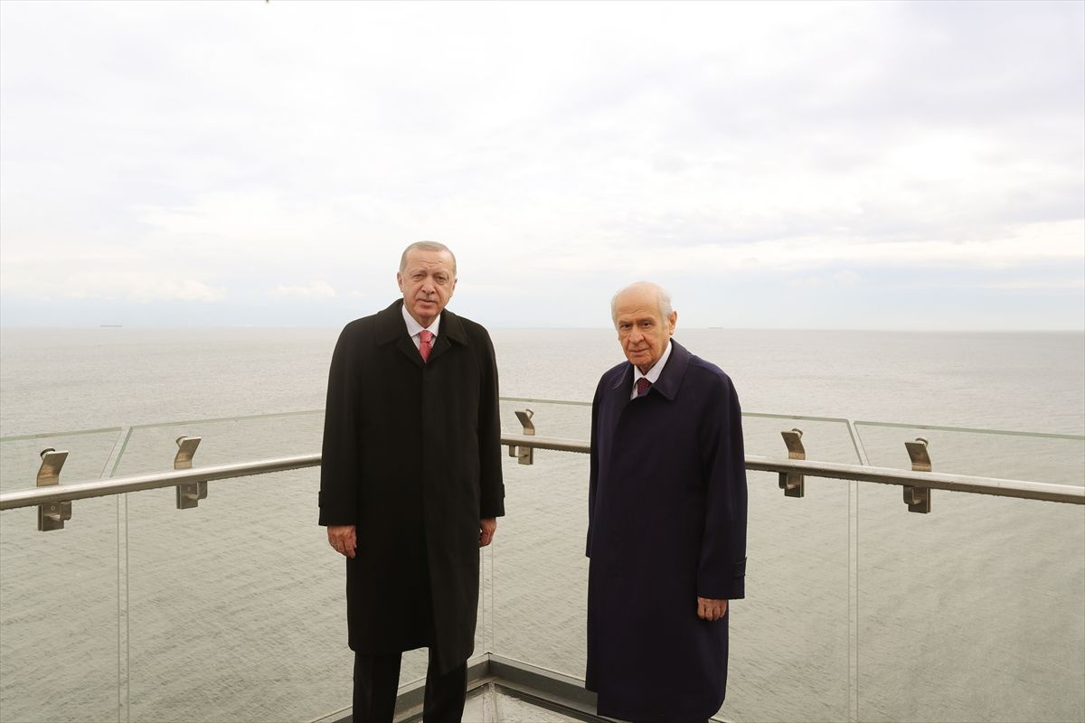 Cumhurbaşkanı Erdoğan ve MHP Genel Başkanı Bahçeli, Demokrasi ve Özgürlükler Adası'nı gezdi