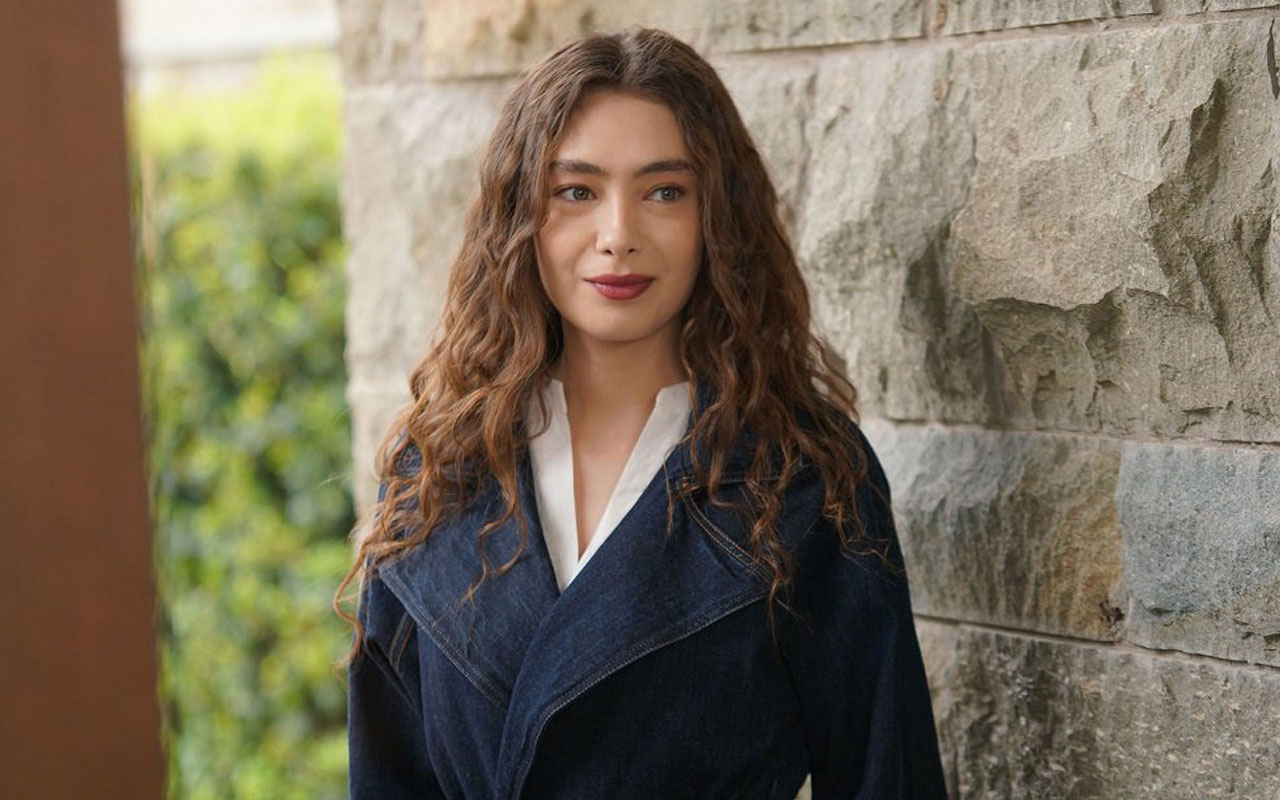 Star TV dizisi Sefirin Kızı yıldızı Neslihan Atagül'den yeni Instagram projesi