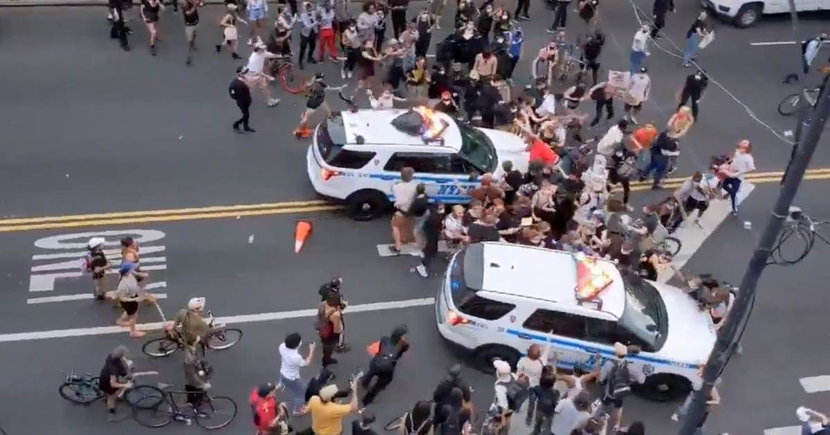 New York Belediye Başkanı'nın kızı da protestolarda gözaltına alındı