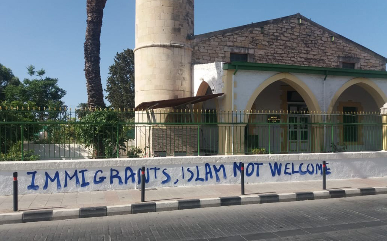 Köprülü Hacı İbrahim Ağa Cami'ne molotof kokteylli saldırı