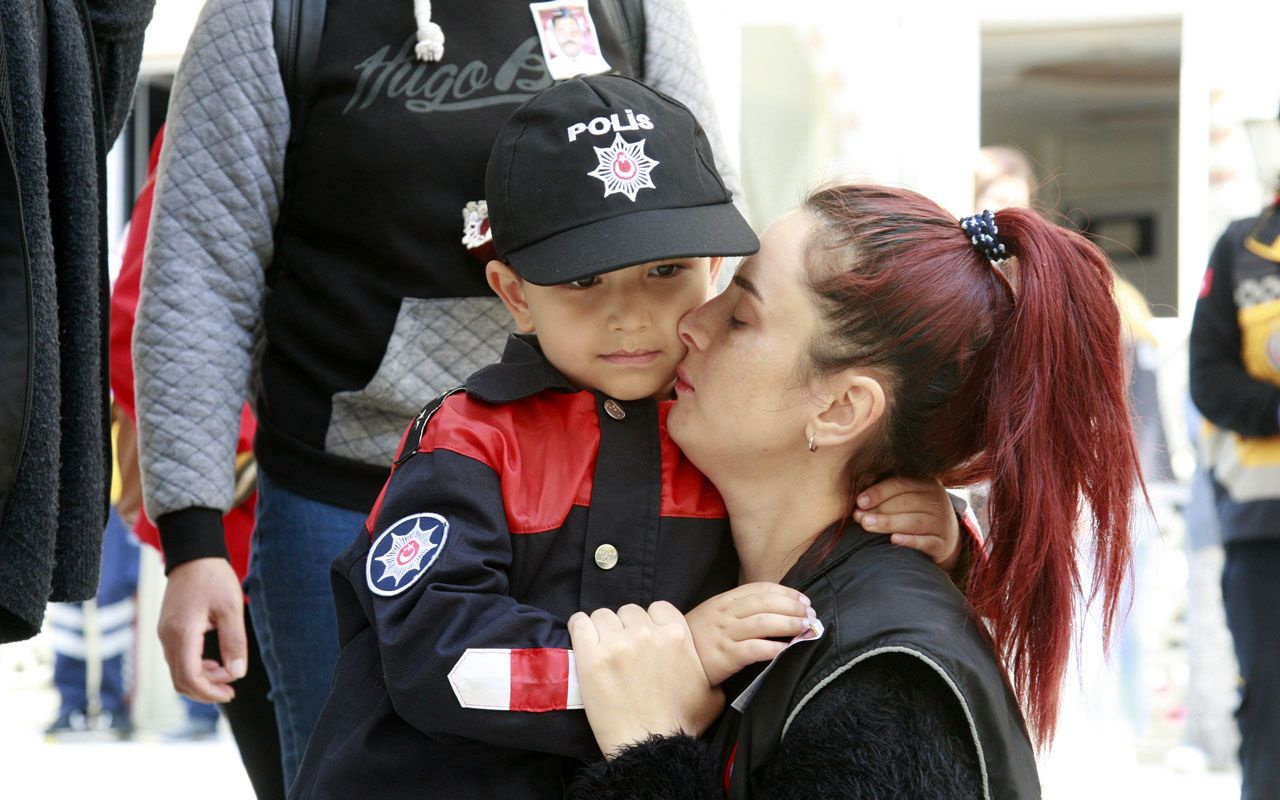 Şehit polis Erman Özcan son yolculuğuna uğurlandı eşi gözyaşlarına boğuldu