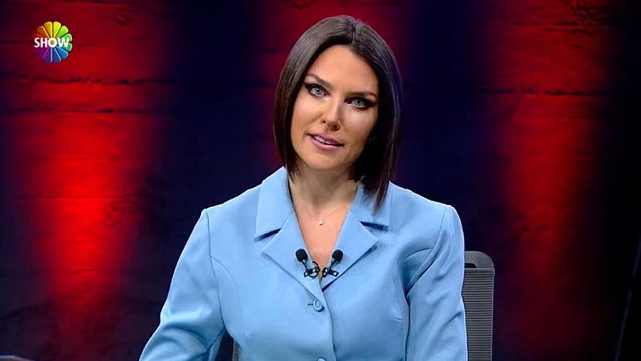 Show TV Ana Haber spikeri Ece Üner isyan etti! 'At imzanı rahatla'