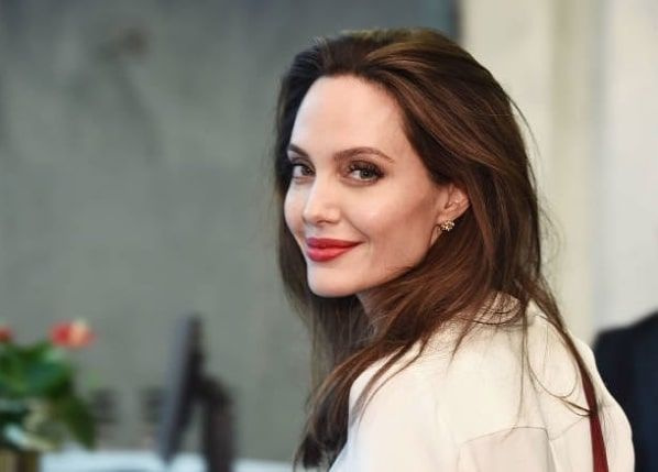 George Floyd'un ardından Angelina Jolie'den 200 bin dolarlık bağış