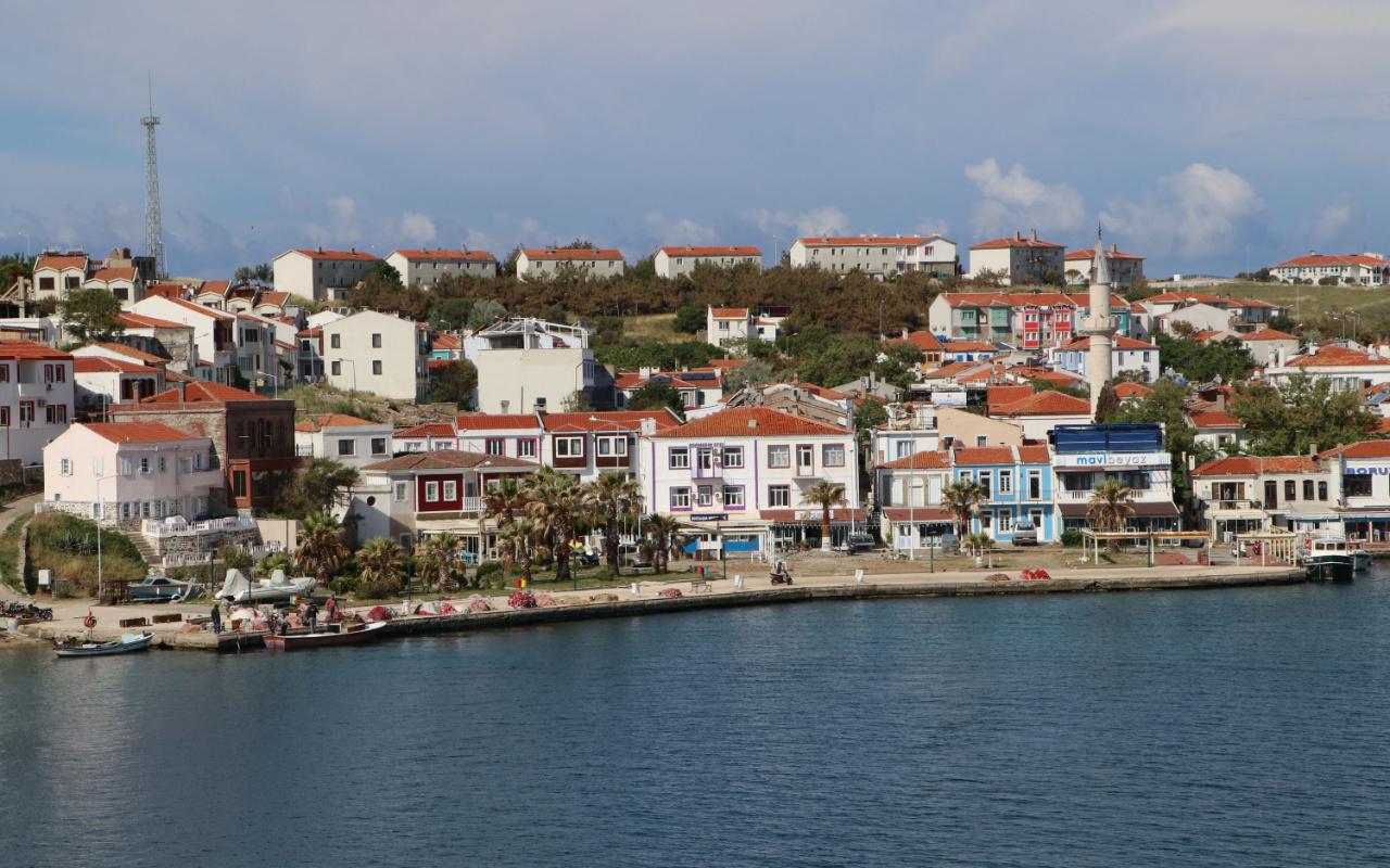 Çanakkale Bozcaada'ya gelenlerin sayısı artınca halk tedirgin oldu