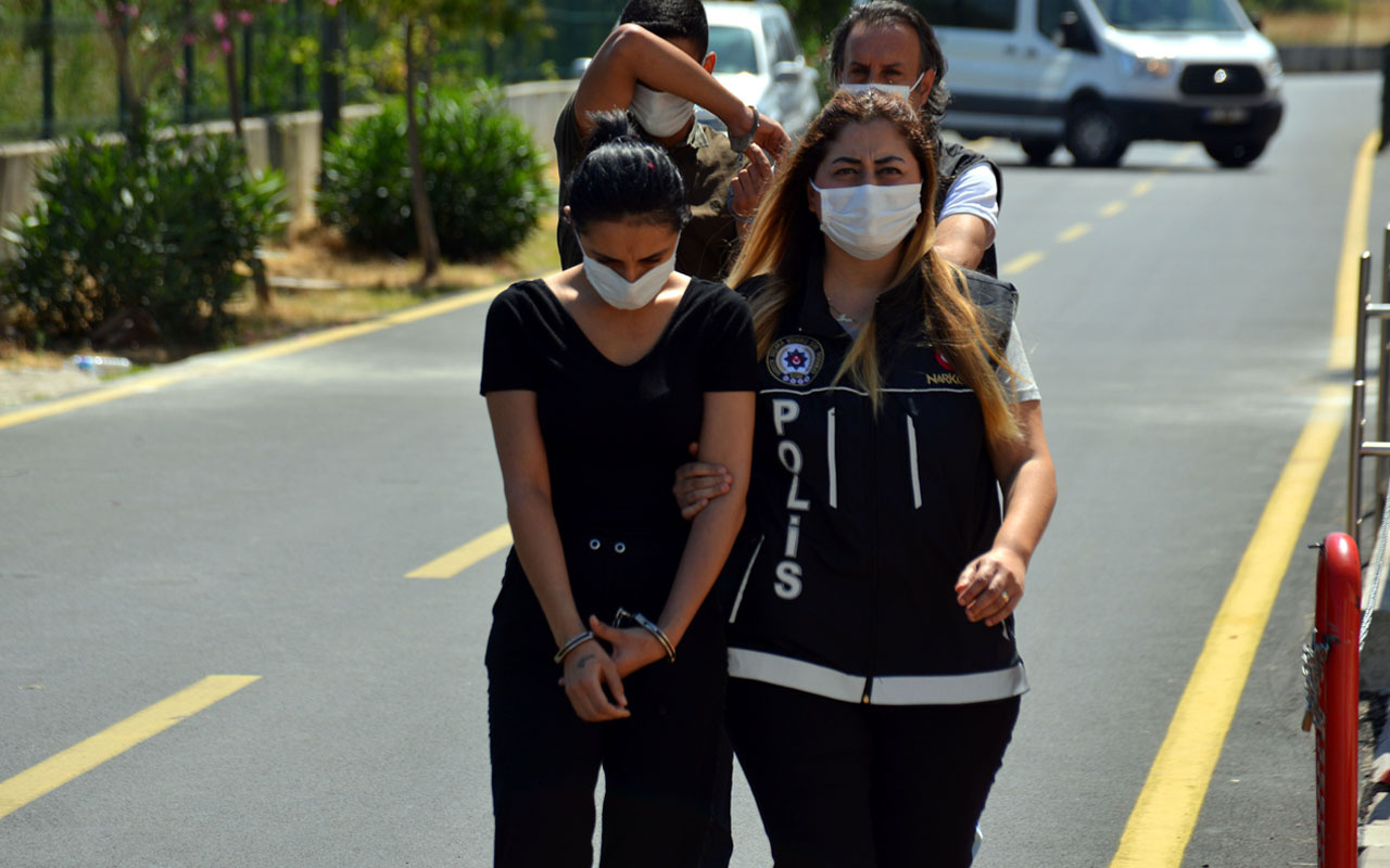 Adana'da uyuşturucu kuryelerine otobüste operasyon