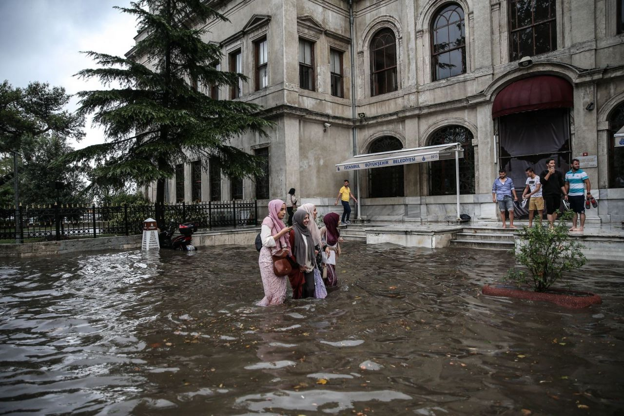 İstanbul için AKOM'da acil sağanak yağış ve su baskını uyarısı