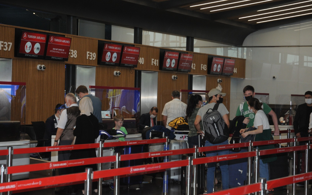 Korona sonrası İstanbul Havalimanı'nda yurt dışı uçuşlar başladı