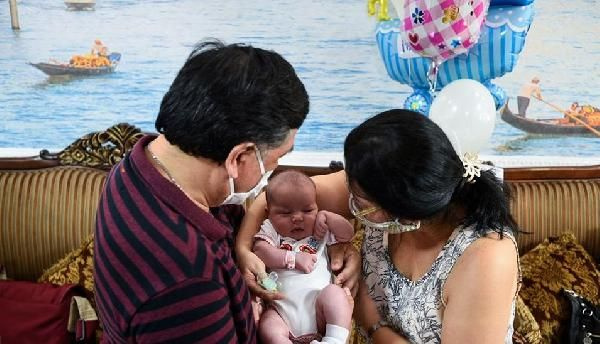Taşıyıcı anne skandalı! 46 bebek otelde aileleri yurtdışında kaldı