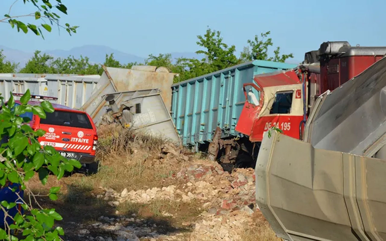 Malatya Battalgazi ilçesinde iki yük treni kafa kafaya çarpıştı: 1 ölü 3 yaralı
