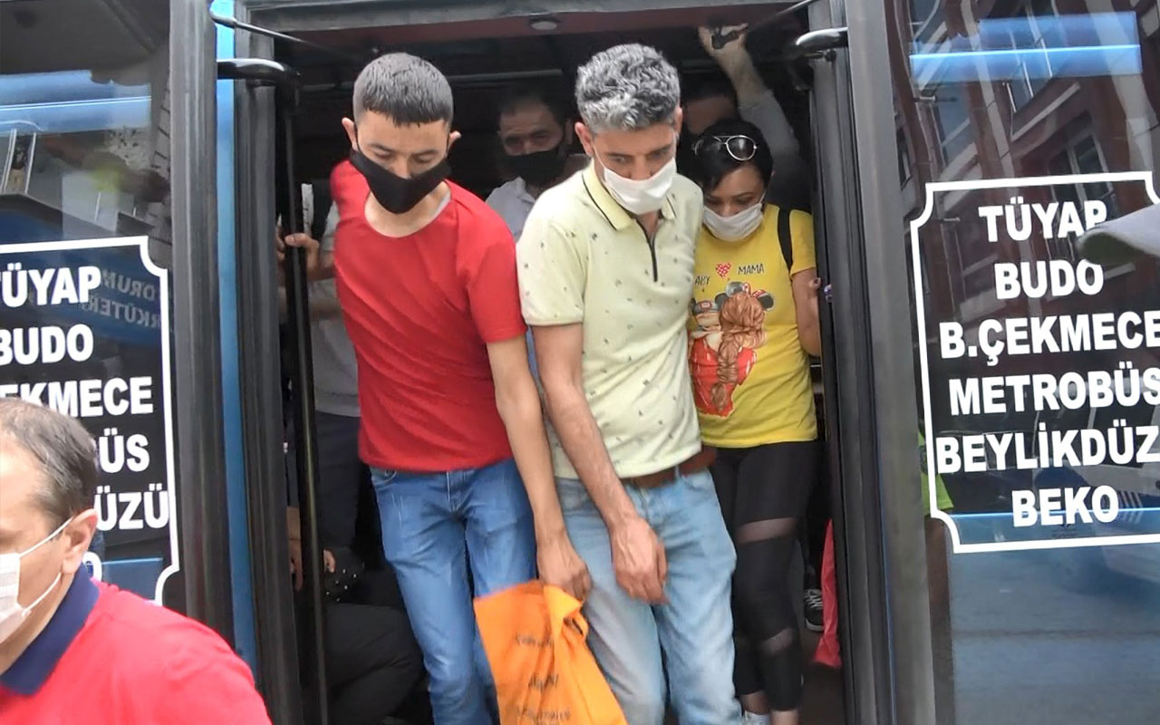 Esenyurt'ta 17 kişilik minibüsten 35 kişi çıktı! Polisler sürücüyü affetmedi