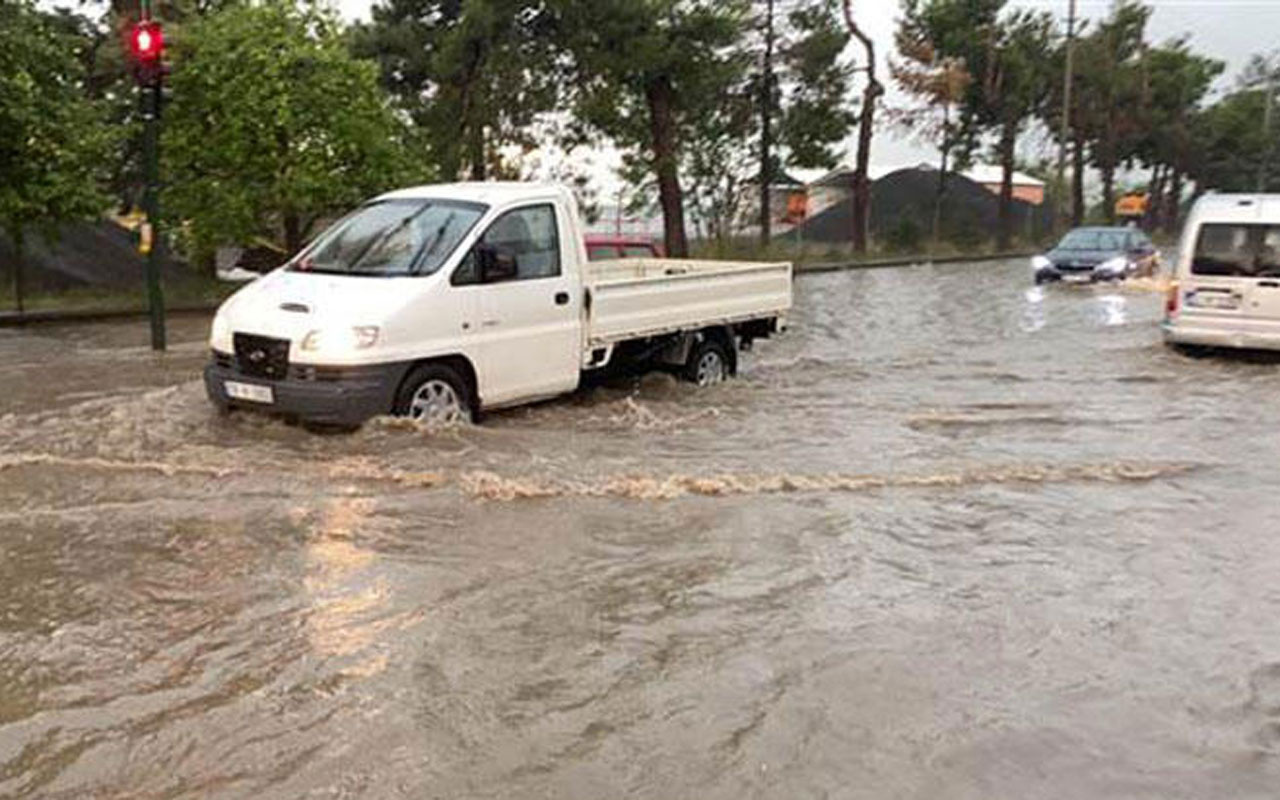 Bursa'da sel faciası! Ölü sayısı 5'e yükseldi kayıp 1 kişi aranıyor