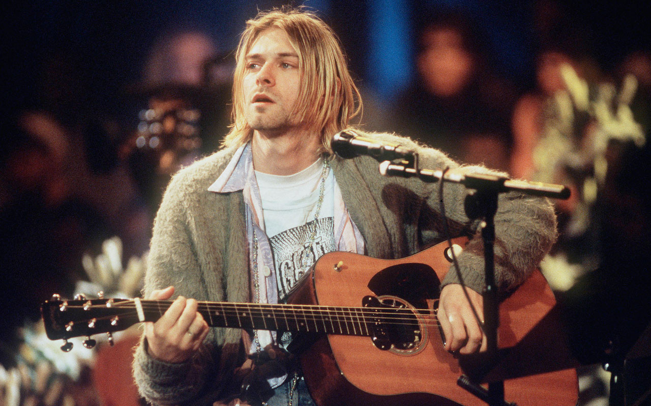 Kurt Cobain’in gitarı rekor fiyat! 6 milyon dolara alıcı buldu