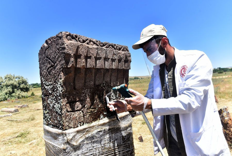 Ahlat Selçuklu Mezarlığı'nda kazı çalışmalarına başlandı